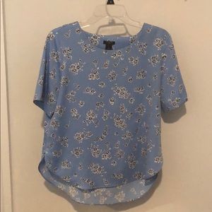 Ann Taylor blue floral short sleeve shirt